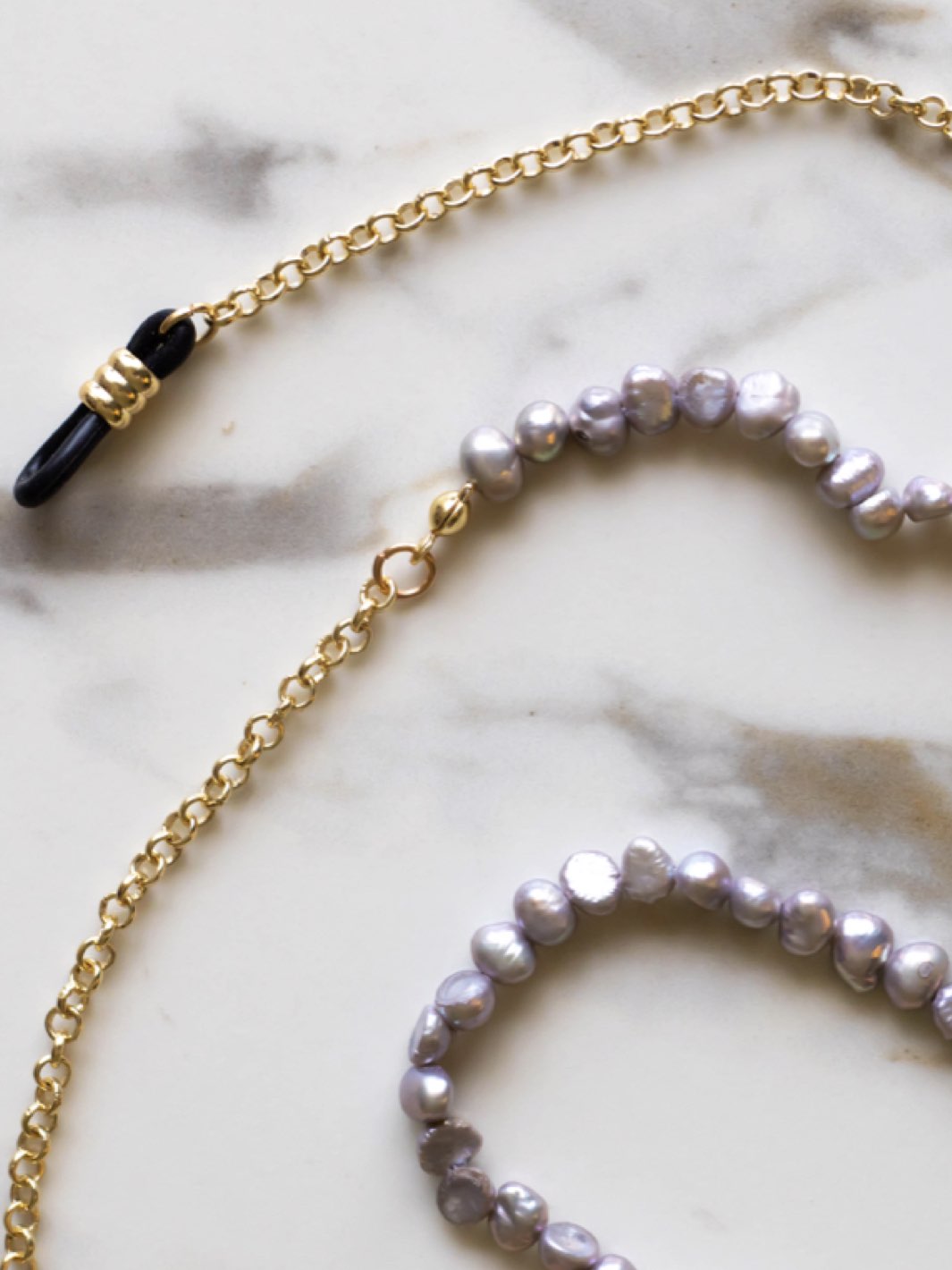 Pearl grey gold